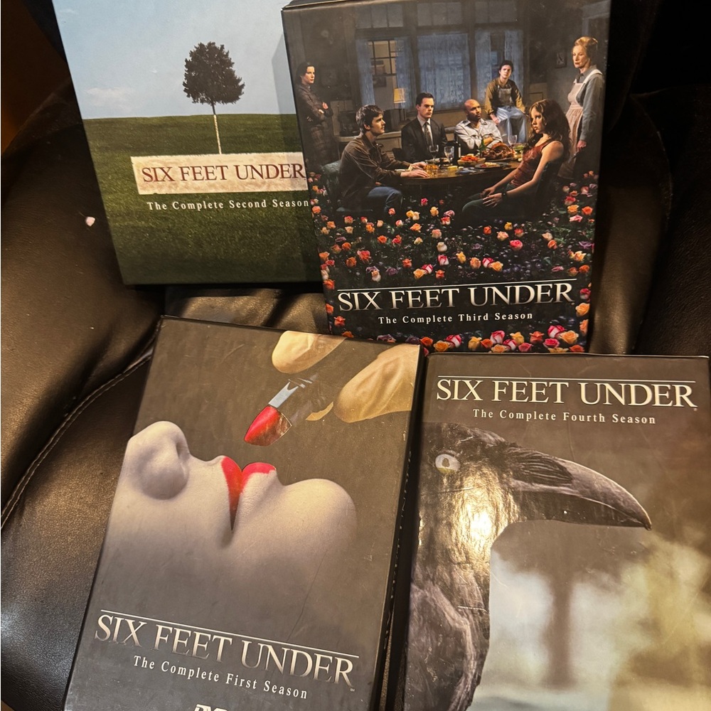 Six feet under DVD Box Set 1-4 Series‎